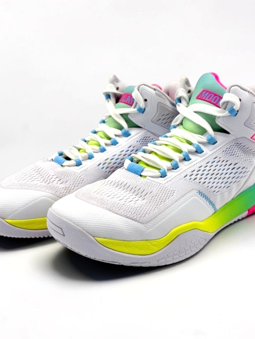 Women's Moolah Sneakers 213006038 White w/Pastel Detail Size 8.5 See Description